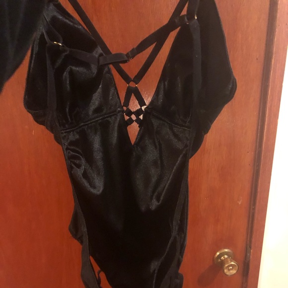 Body suit - Picture 4 of 4